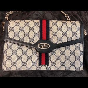 ❤️Vintage Gucci Clutch/Shoulder Bag❤️